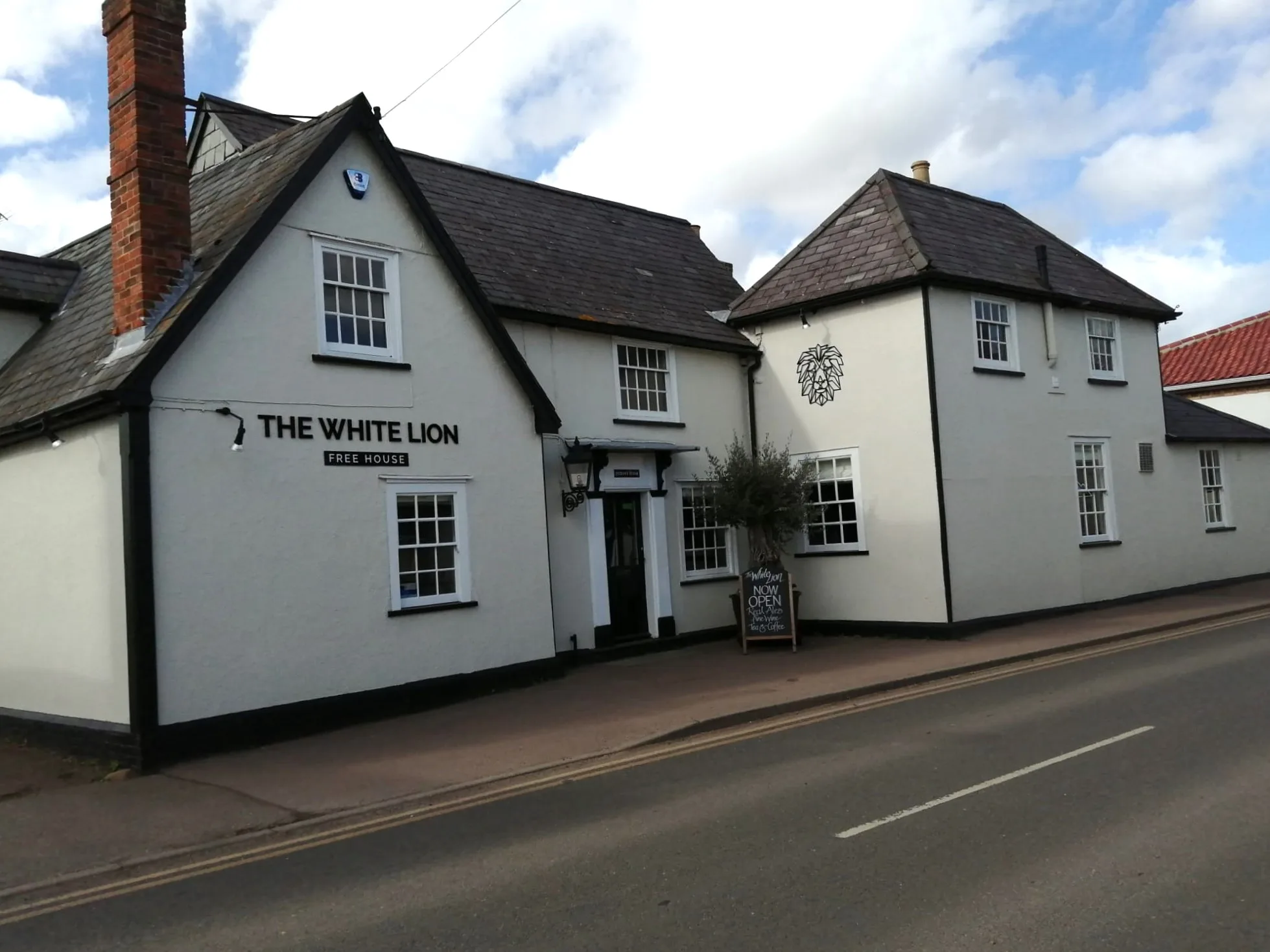 White Lion, Sawston