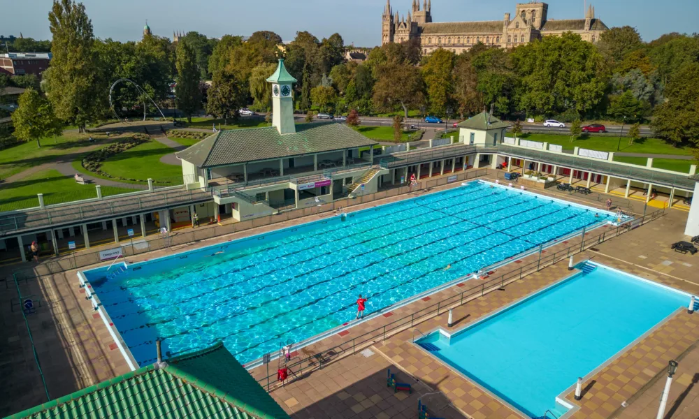 WEATHER - Swimmers take advantage of the unseasonably hot weather in outdoor Lido Pool., Lido, Peterborough Monday 09 October 2023. Picture by Terry Harris