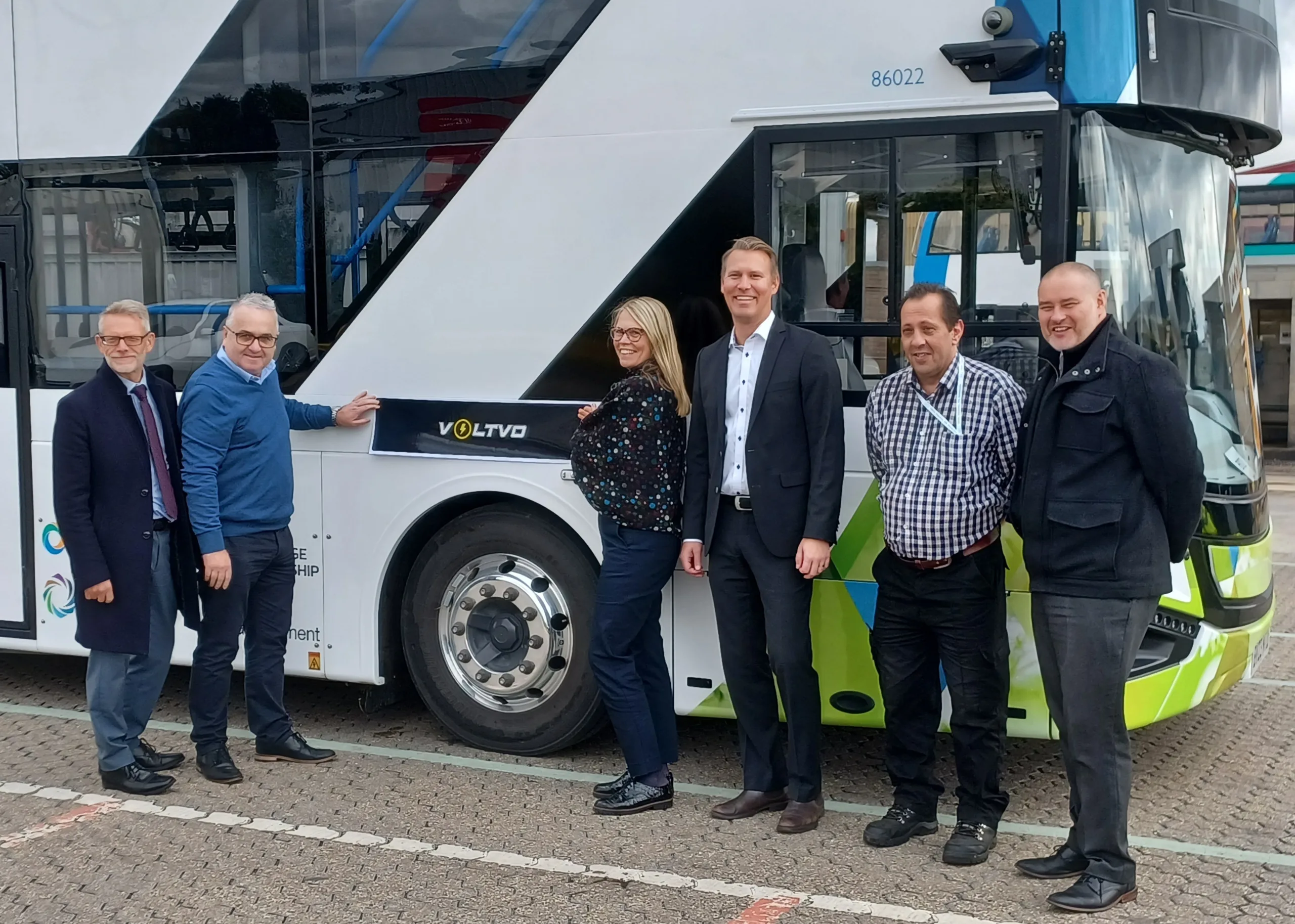 l-r: Darren Roe, Phil Fletcher, Marie Carlsson, Niklas Emlind Vahul, Andy Fisher and Terry Absalom