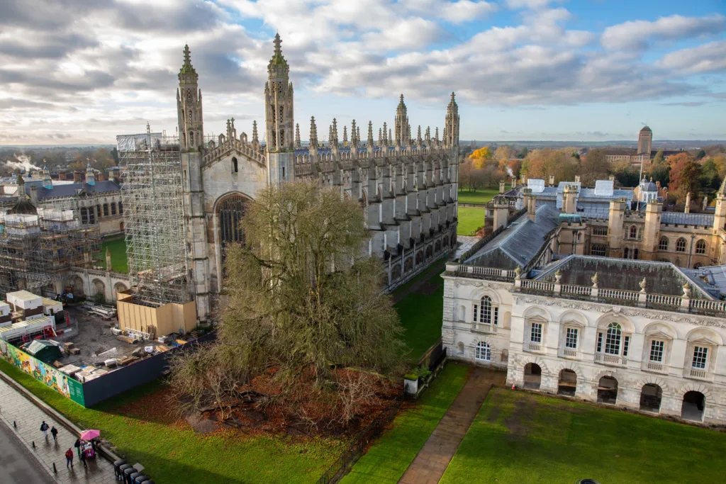 King’s College, Cambridge, has started placing solar panels on its iconic 15th century Chapel – despite opposition from local residents and organisations, including Historic England. PHOTO: BavMedia 