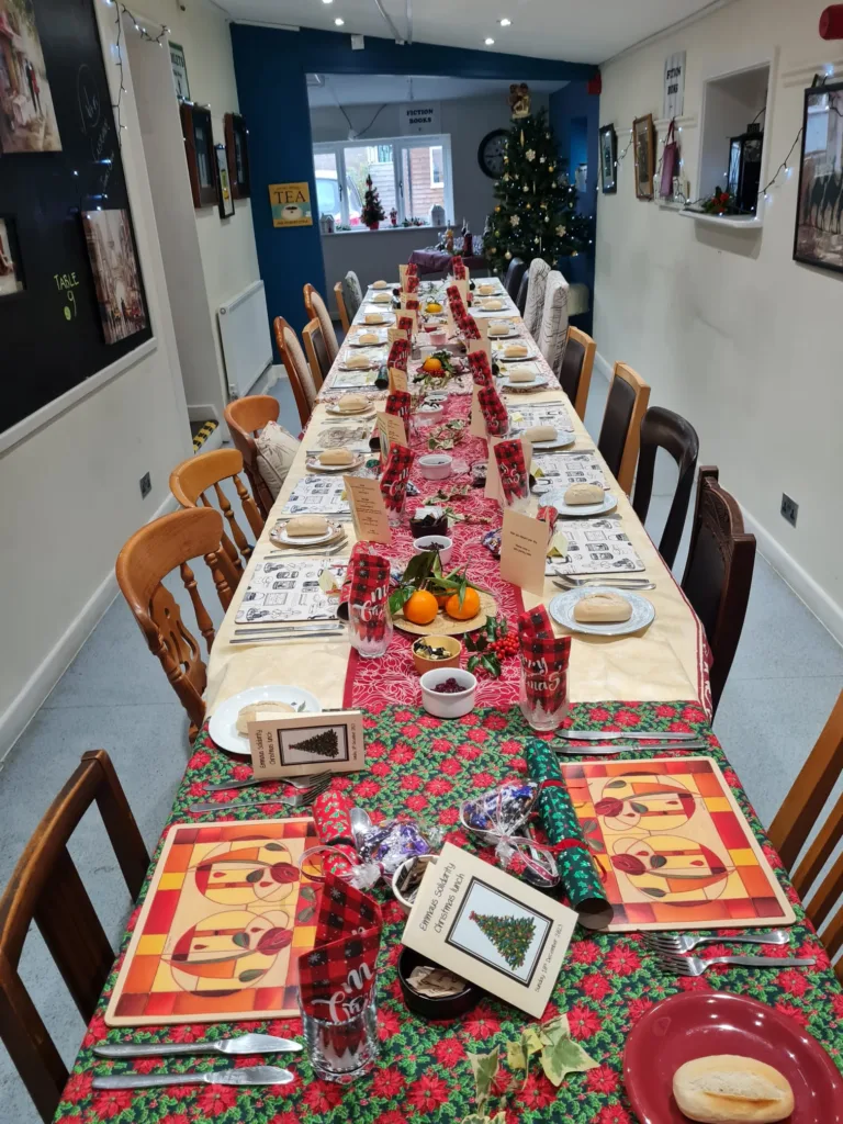 Table set for Christmas lunch