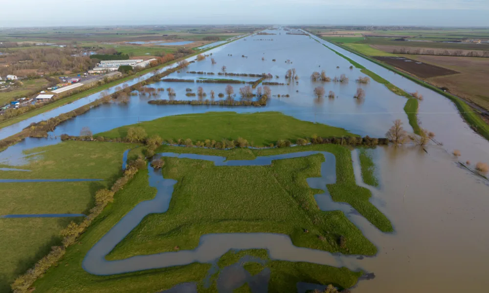 Flooding reveals English Civil War fort after Storm Henk . The clear outline of a 400-year-old English Civil War fort has been highlighted after heavy rain and flooding filled a moat around the earthworks following Storm Henk. Aerial photos show The Earith Bulwark in the Cambridgeshire Fens, which was built around 1643 by Oliver Cromwell's forces to protect crossing points on the local rivers, including the River Great Ouse. Picture by Terry Harris.