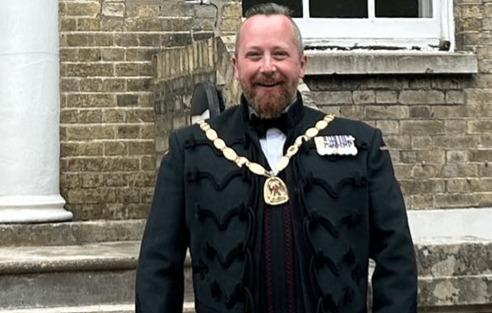 Cllr Rob Pitt is a former senior military officer. He served in Iraq, Afghanistan, The Falklands and on Counter Violent Extremist Operations in Africa.