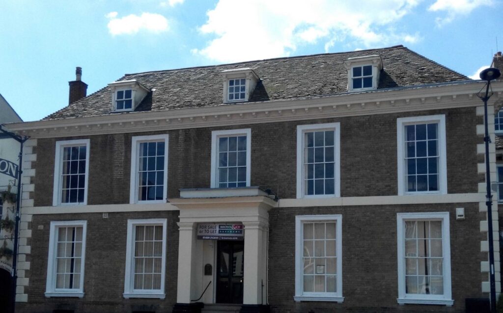 In 1842, Wykeham House, Huntingdon, became the London & County Joint Stock Bank and later in the 19th Century, it became the Huntingdonshire County Club. During the 20th century it held county council offices and the registry office. 