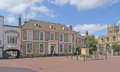 In 1842, Wykeham House, Huntingdon, became the London & County Joint Stock Bank and later in the 19th Century, it became the Huntingdonshire County Club. During the 20th century it held county council offices and the registry office.